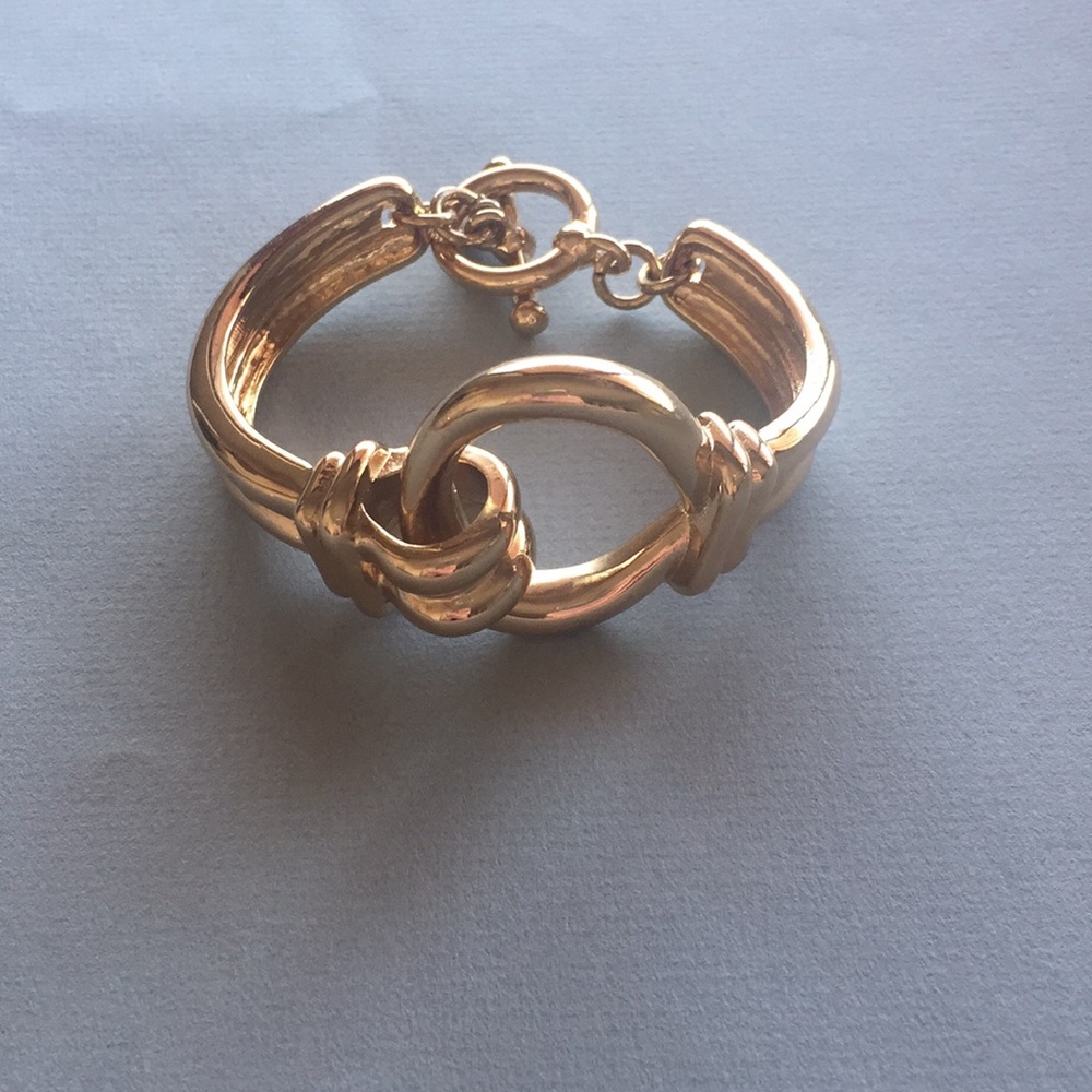 Banana Republic gold tone bracelet